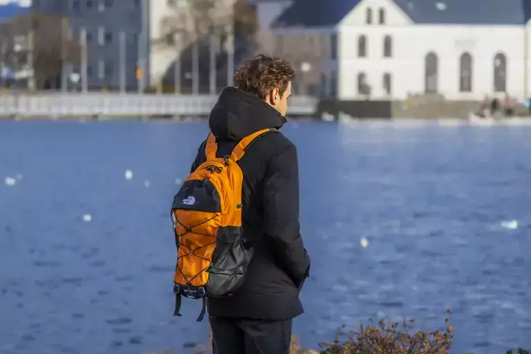 backpack - the pond - photo Raggi Th