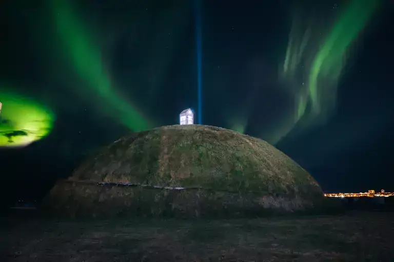 Northern Lights and Þúfa - photo: Gunnar Freyr Gunnarsson