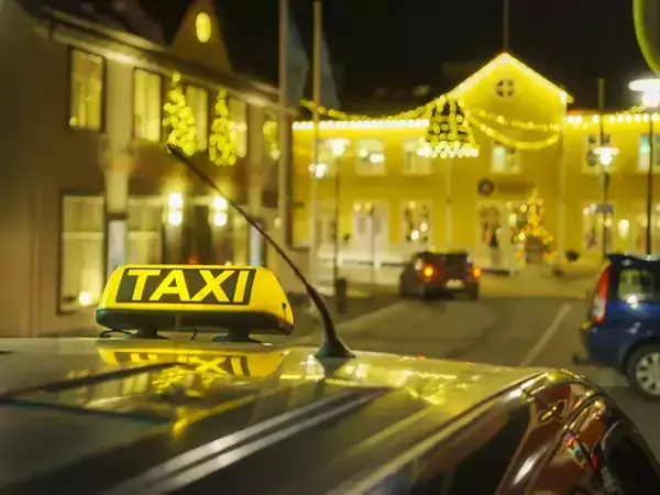 Taxi in Reykjavík at night