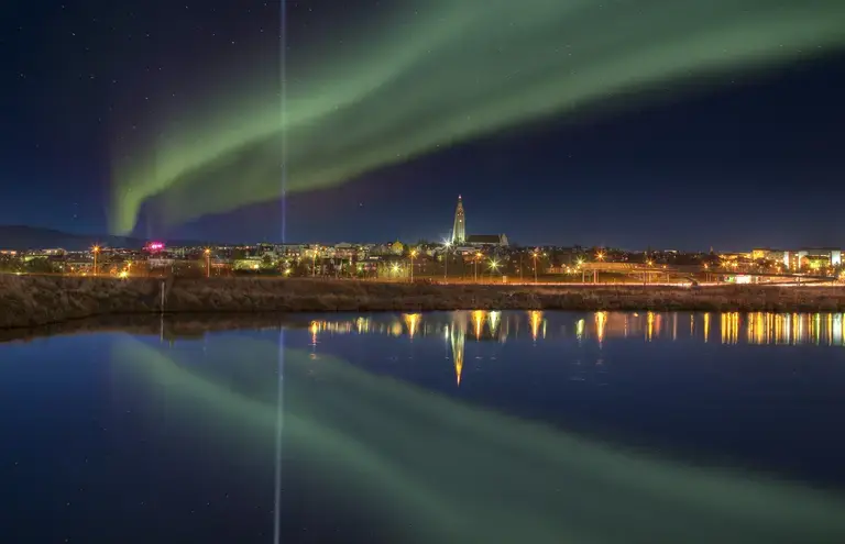 Northern%20Lights%20in%20Reykjav%C3%ADk%20-%20credit%20Ragnar%20Th