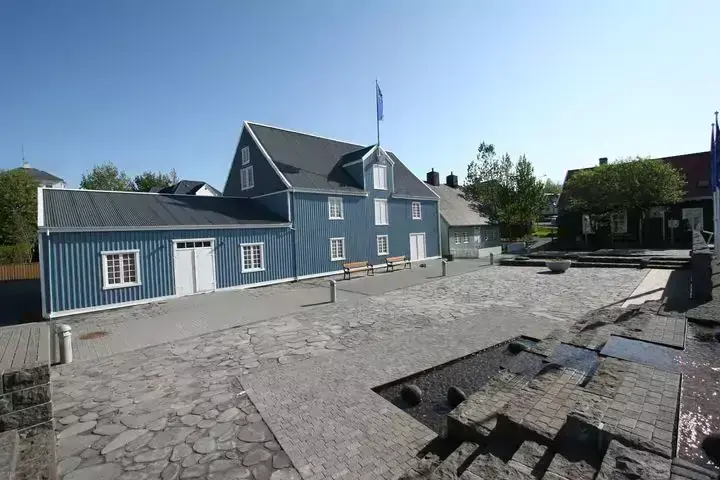 Hafnarfjörður museum on the outside