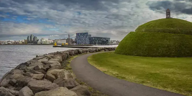 Þúfa with Harpa in the back