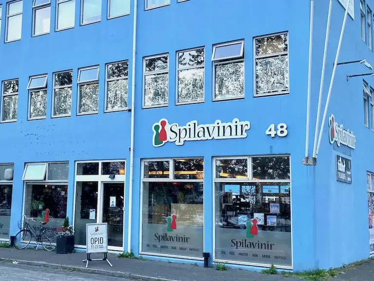 spilavinir-spilakaffi-ext-small