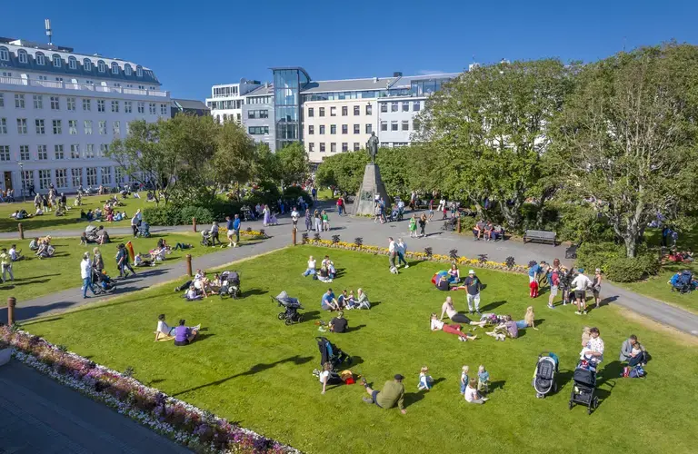 Austurvöllur park