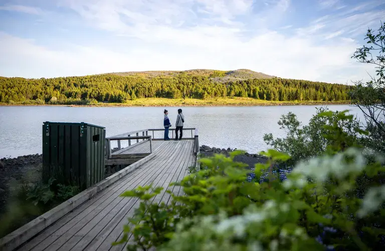 Hvaleyrarvatn-lake-in-Hafnarfjordur-city-area-reykjavik